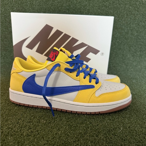 Canary Yellow Travis Scott - Picture 1 of 10